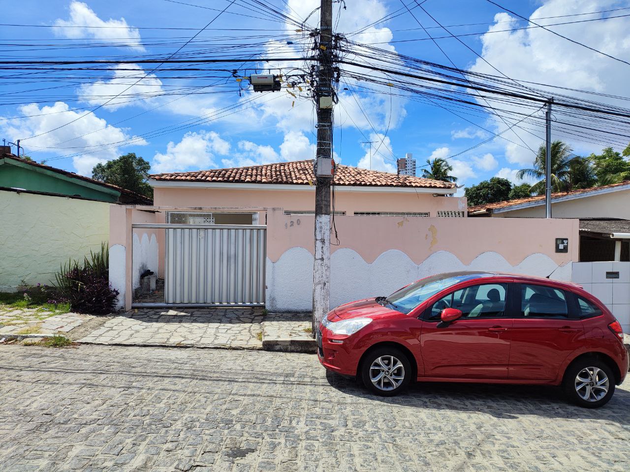 Casa no Bairro dos Estados &#8211; 10&#215;48 (m). Com 5 quartos, sendo 4 suítes