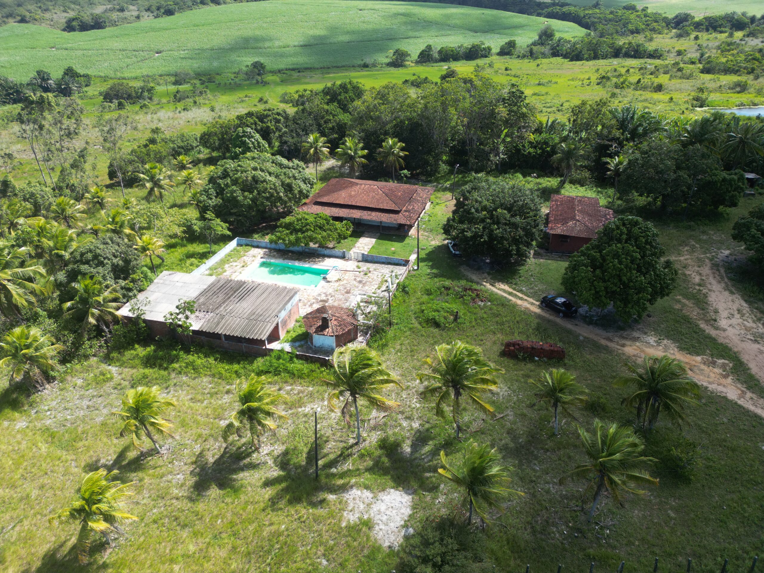 Fazenda de 50 Hectares em Mata Redonda, com 5 Açudes, Próxima à Pista e uma ótima área de lazer.